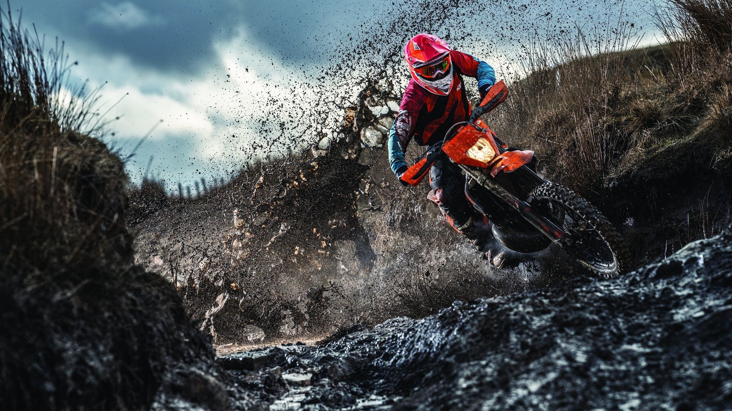 CS2 FaZe斩获冠军 决赛舞台气氛燃爆，csgodust2比赛视频